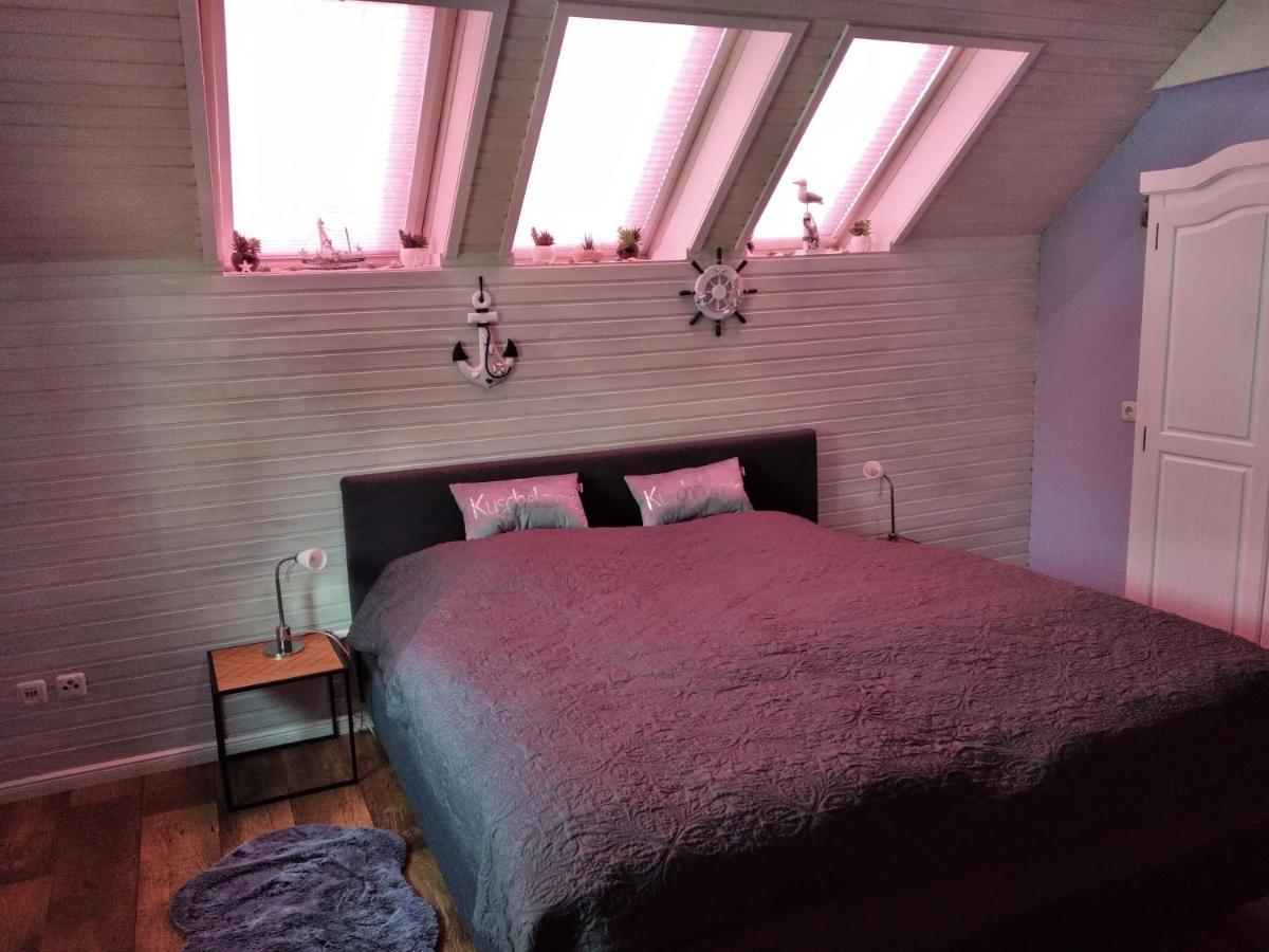 Ferienwohnung "Kunterbunt" Mit Burgblick Und Dachterrasse Monschau Bagian luar foto